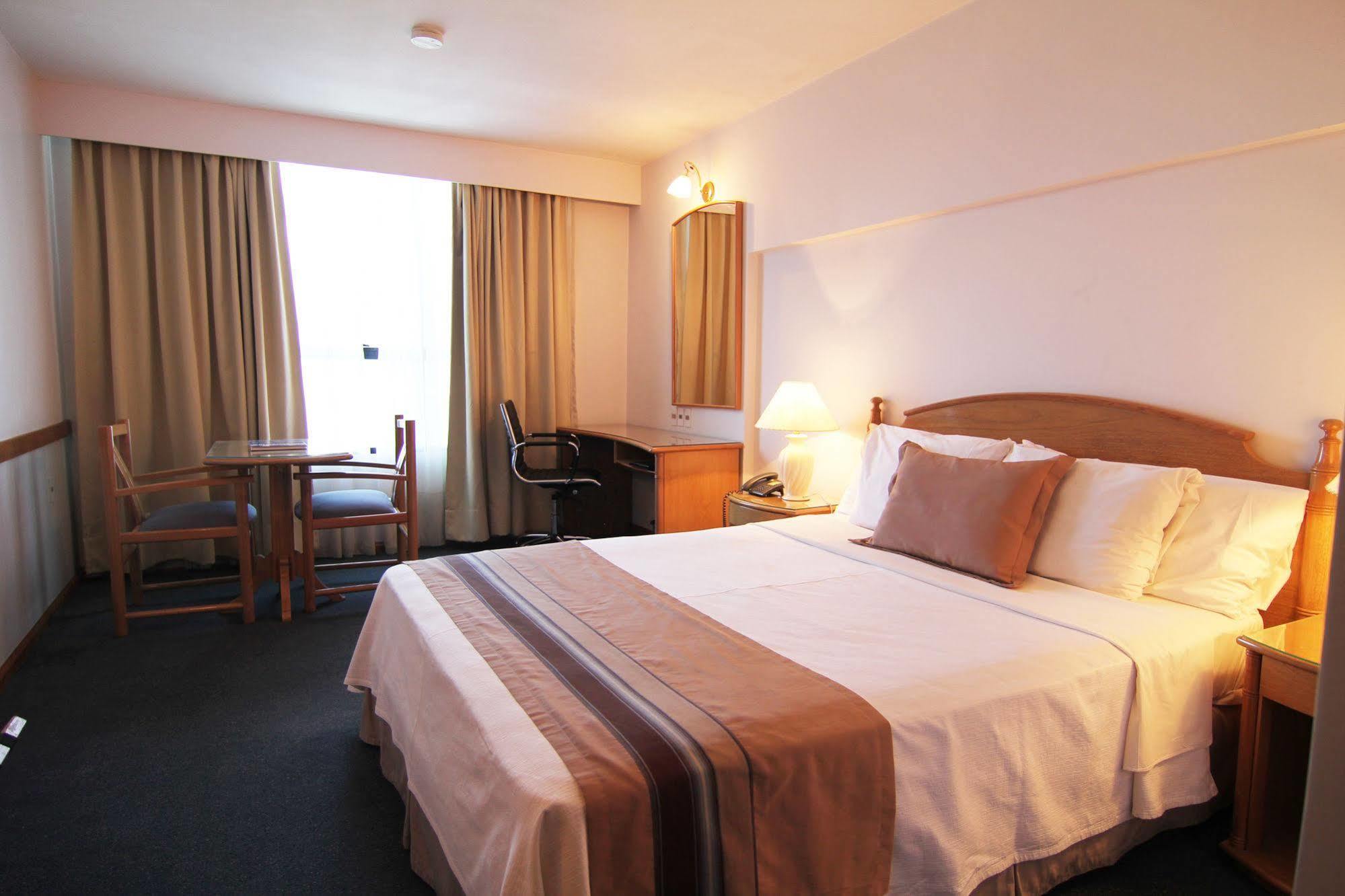 מונטווידאו Crystal Palace Hotel מראה חיצוני תמונה
