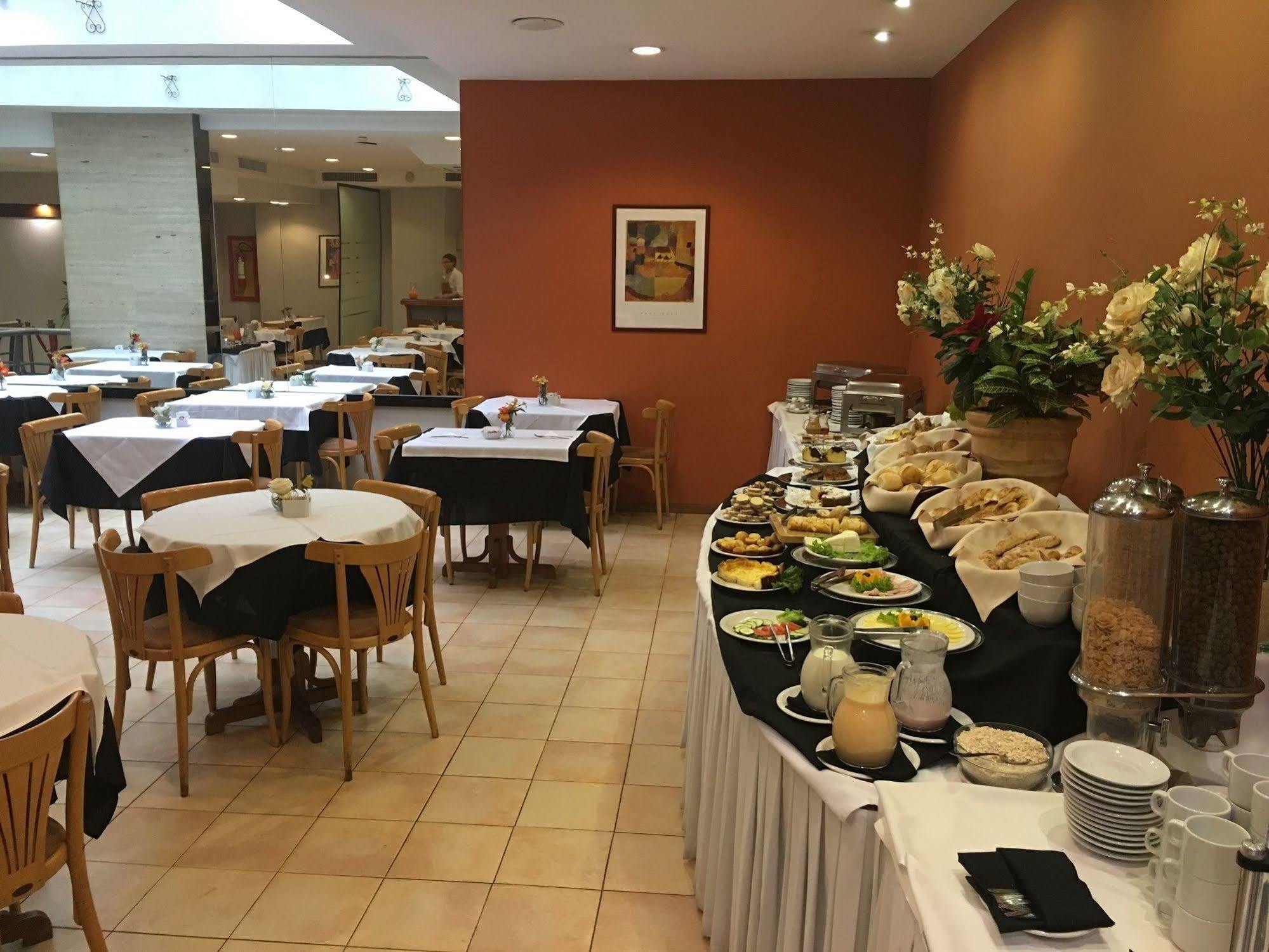 מונטווידאו Crystal Palace Hotel מראה חיצוני תמונה